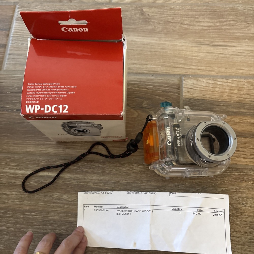 Canon WP-DC9‎ Waterproof Camera Case Used